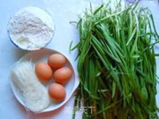 适合新手的韭菜鸡蛋素水饺的做法步骤：1