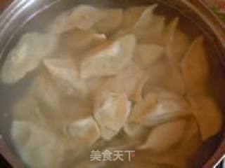 适合新手的韭菜鸡蛋素水饺的做法步骤：24