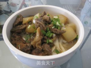 港式牛腩面的做法步骤：6