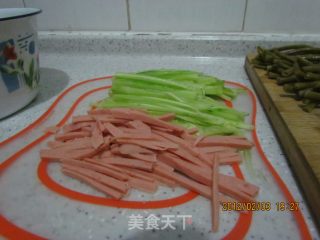酸菜寿司的做法步骤：2