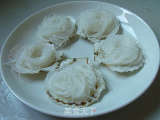 蒜蓉粉丝蒸扇贝的做法步骤：4