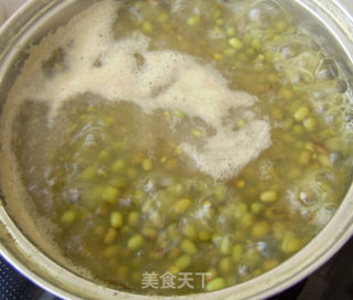 正月十五闹元宵----自制绿豆馅元宵的做法步骤：2