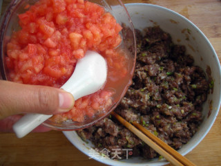牛肉番茄水饺的做法步骤：11
