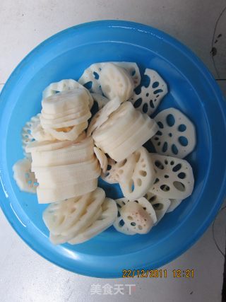 炝莲藕的做法步骤：2
