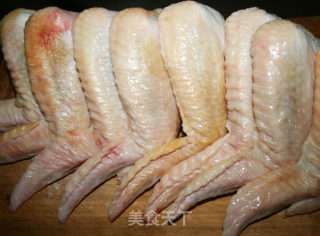 【让你吃得放不下手的鸡翅】腐乳红豆鸡翅的做法步骤：2