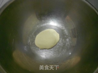 手擀面的做法步骤：1
