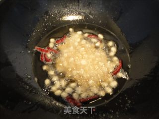 炸花生仁的做法步骤：4