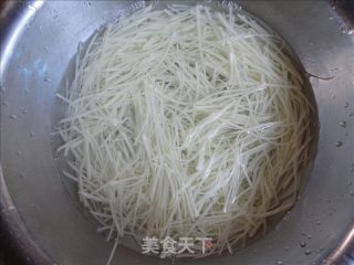 脆嫩爽口土豆丝的做法步骤：4