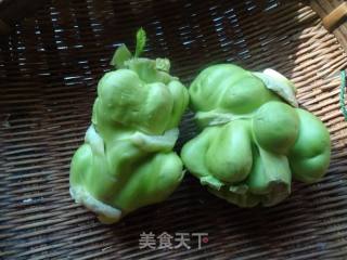 青菜头木耳鱼丸汤的做法步骤：1