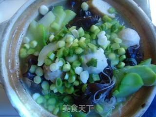 青菜头木耳鱼丸汤的做法步骤：7