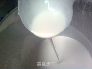 传统水磨拉肠粉的做法步骤：3