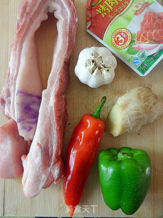 肉控们的最爱【椒块五花肉片儿】的做法步骤：1