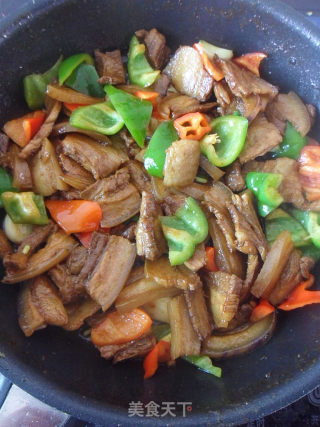 肉控们的最爱【椒块五花肉片儿】的做法步骤：10