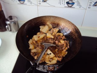 盐碱蒜苔回锅肉的做法步骤：3