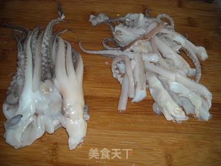 彩椒炒鱿鱼须的做法步骤：6