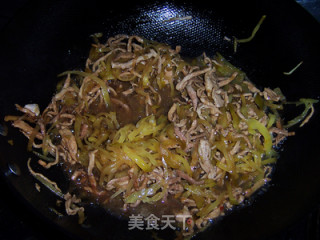 肉丝炒榨菜的做法步骤：8