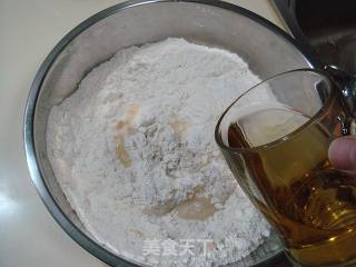 剩啤酒的妙用“酒渍葡萄干小面包”的做法步骤：4