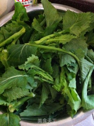 炝炒白油菜的做法步骤：1