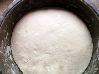 发面芹菜猪肉盒子的做法步骤：7