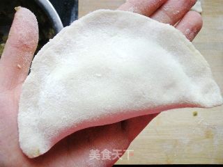 发面芹菜猪肉盒子的做法步骤：11