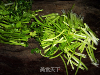 芫爆百叶的做法步骤：1