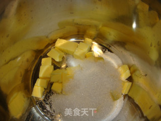 【我的烘焙时间】穿“花衣”滴小蛋糕---巧克力豆玛芬的做法步骤：1