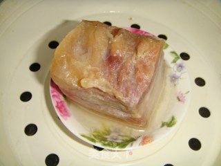 蒜苗炒腊肉的做法步骤：3