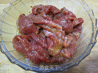 黑豆芽炒牛肉的做法步骤：2