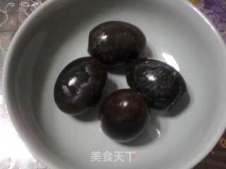 皮蛋豆腐的做法步骤：1