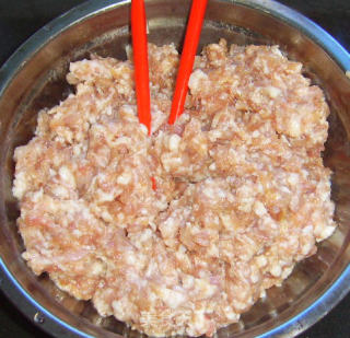 双重鲜味肉汤圆的做法步骤：3