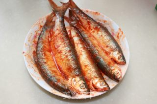 奥尔良烤鱼（蒜香味）的做法步骤：2