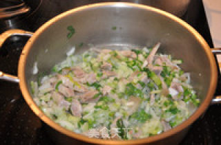 好吃易做的咸肉菜饭的做法步骤：4