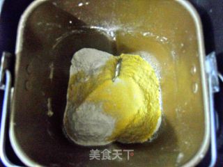 玉米面发糕的做法步骤：1