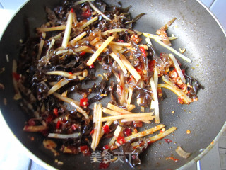 鱼香肉丝的做法步骤：10
