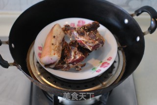 【儿菜咸肉煲仔饭】的做法步骤：2