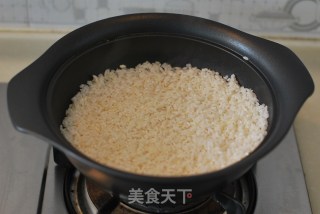 【儿菜咸肉煲仔饭】的做法步骤：8