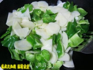 青椒土豆片 家常菜也有秘籍的做法步骤：5