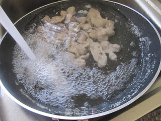 蒜头豆豉焖鸡珍的做法步骤：2