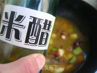 让你不知不觉间多加几碗饭——萝卜海带烧排骨的做法步骤：11
