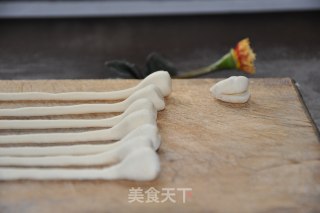 浪漫情人节的DIY巧克力玫瑰的做法步骤：5