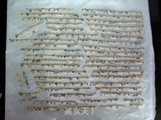 芝麻薄脆饼干的做法步骤：7