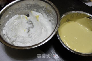 不开裂的烤盘威风蛋糕的做法步骤：9