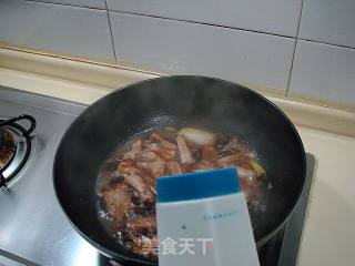 传统家常菜“红烧排骨”的做法步骤：9