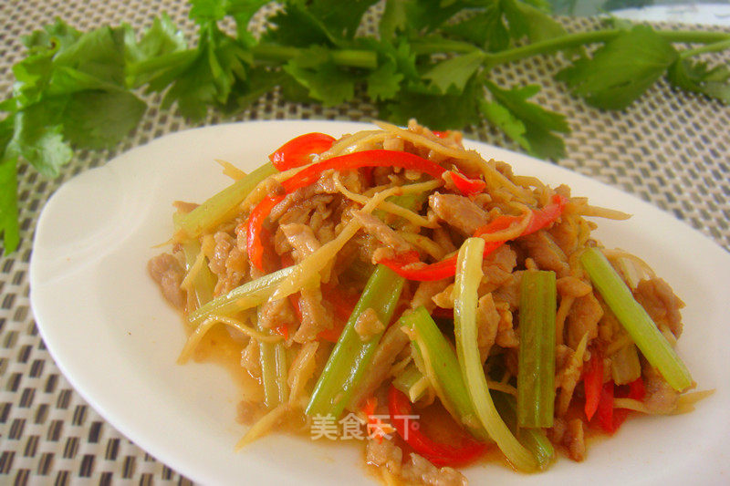 子姜炒肉丝的做法
