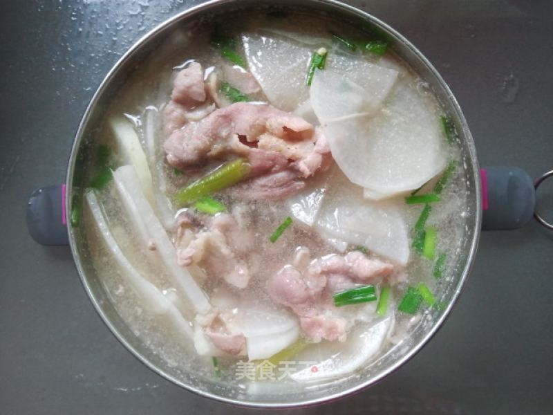酸辣刷羊肉萝卜汤的做法
