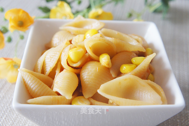 玉米番茄炒贝壳粉的做法