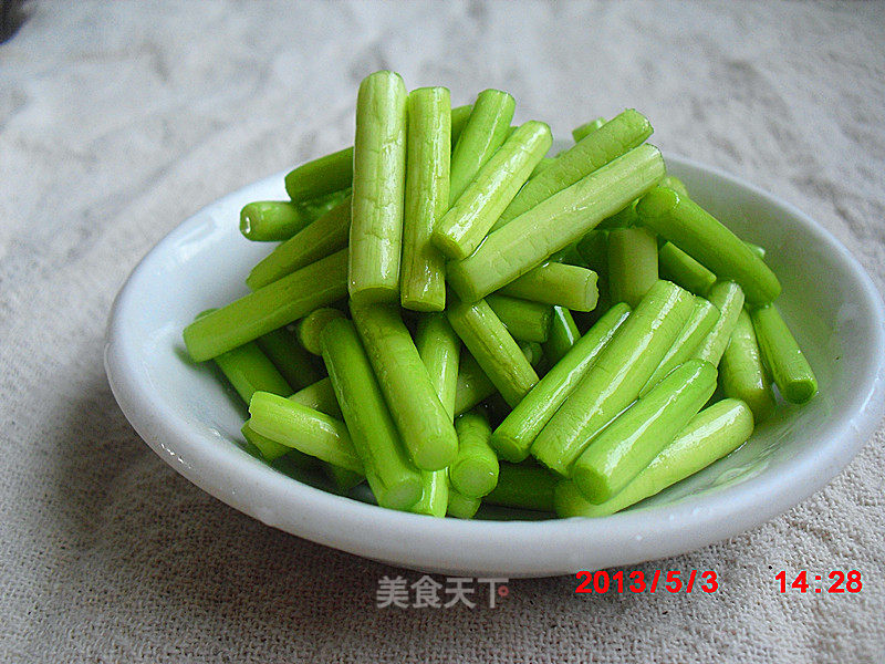 小清新----腌蒜苔的做法