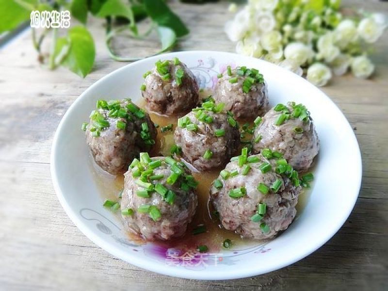 野菜与肉的完美结合——鱼腥草肉丸的做法