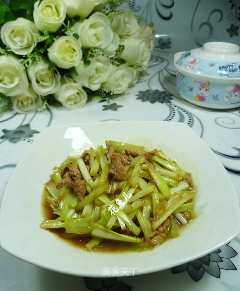 韭菜芽炒里脊肉的做法
