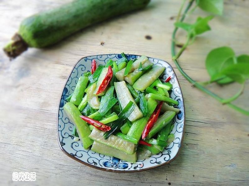 韭菜炒丝瓜的做法